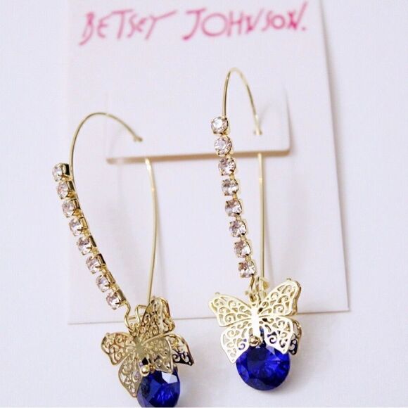 💙 Betsey Johnson dangle butterfly earrings 💙 - Picture 1 of 6